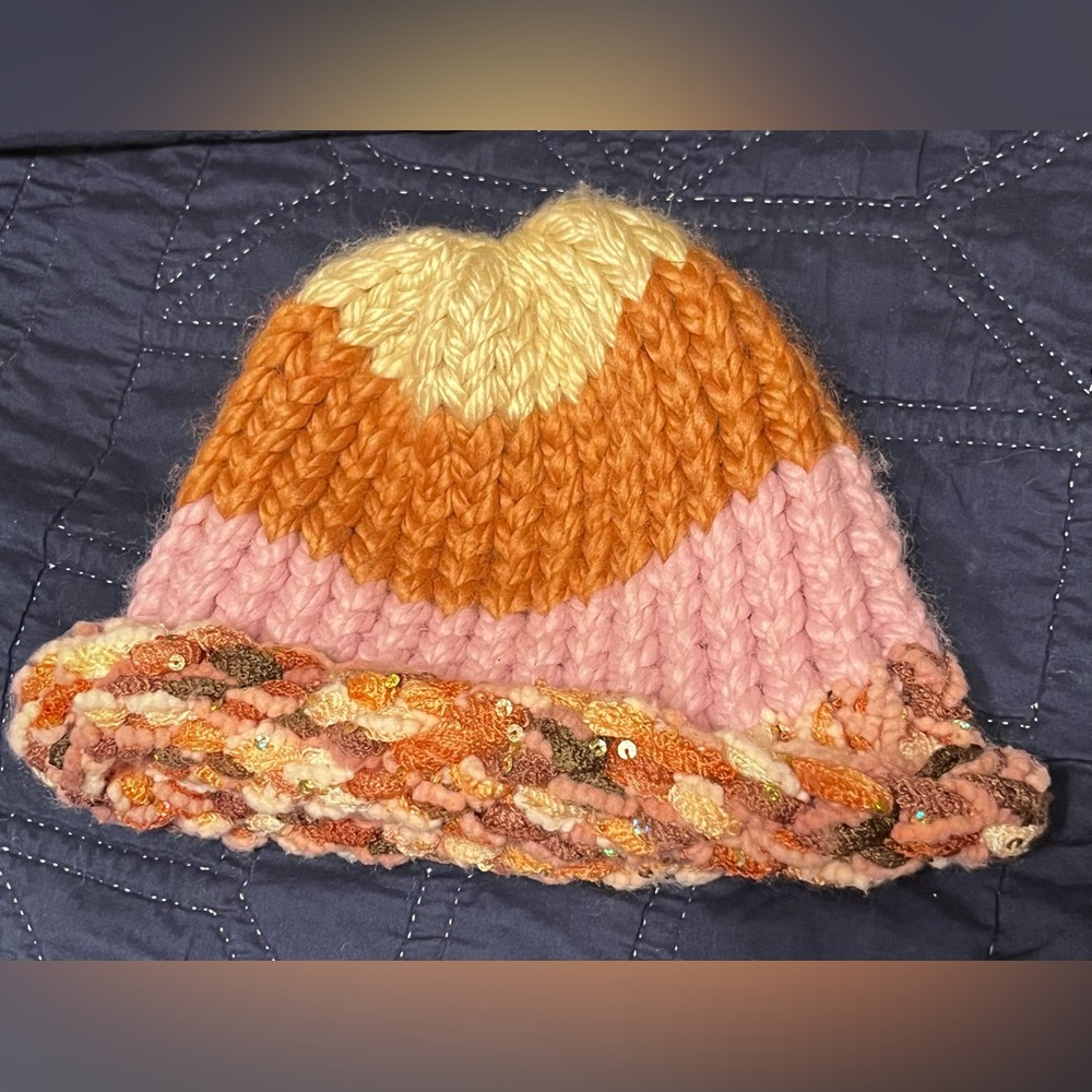 🌹 Crochet Handmade Hat/Beanie Color Pink/Neutrals with sequin for women